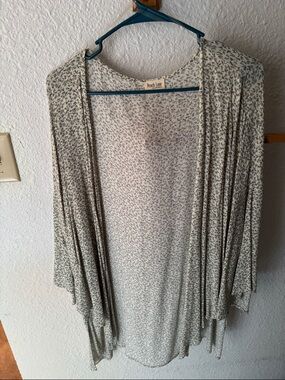 Peach Love California Open Front Drape Cardigan in Cream and Gray Speckle